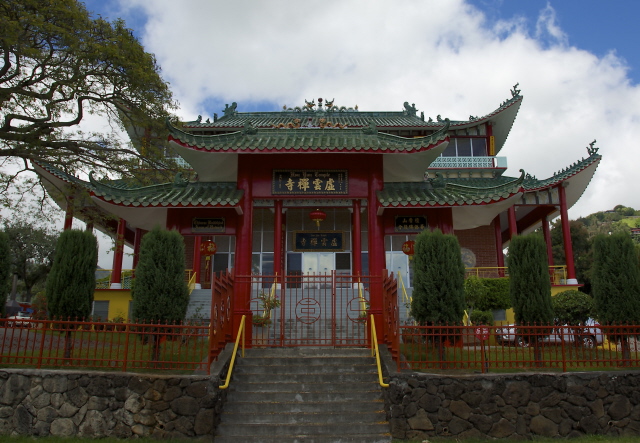 Templo Hsu Yun-Vista desde la calle - Foto por Corinne De la Torre - 2013
